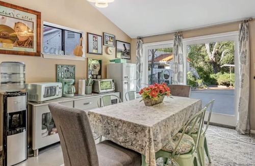 Calabasas Cottage | Malibu Canyon Guest House in Perfect Location with Majestic Views