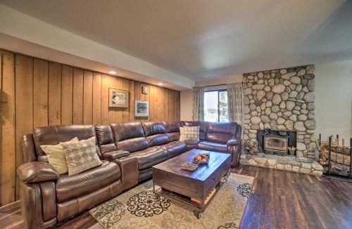 Mammoth Lakes House | Mammoth Lakes Condo, Walk to Shuttle + Village