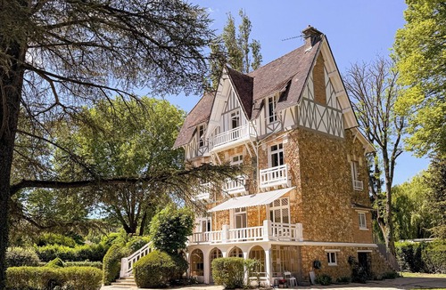 Parmain House | Manoir des 3 cèdres - 35 minutes paris - Swimming pool - SPA - Tennis - 23 people
