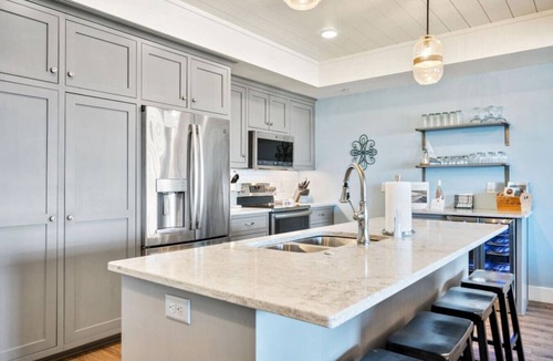Sister Bay Condo | Marina Luxe Overlooking Sister Bay Marina