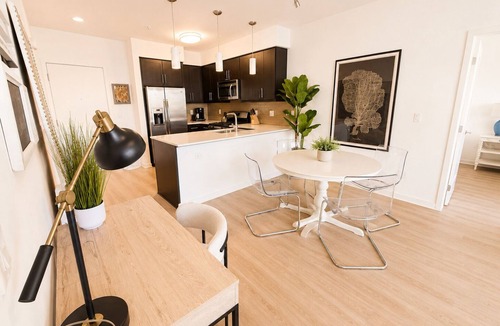 Silver Strand Apartment | Marine Life: Smell the Sea, Feel the Breeze