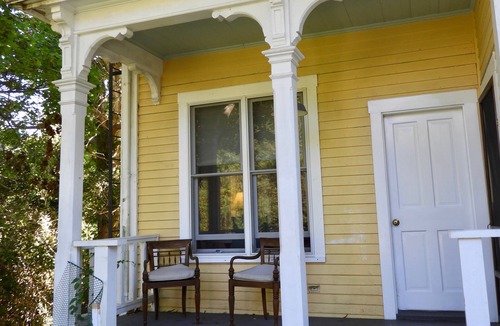 Marion Center Apartment | Marion Village Apartment sleeps 2 plus sleeper couch Small dogs allowed with fee