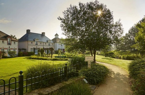 Bailly-Romainvilliers Villa | Marriott Village d'Ile-de-FrancenRequest Inquiry First