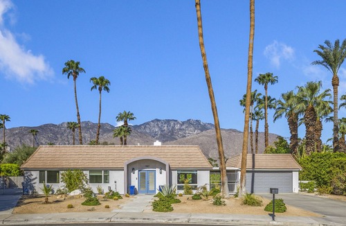 Araby House | Marvelous, Dog/Family-Friendly House w/Private Grill, Outdoor Pool, Attached Spa