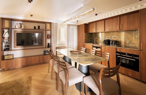 Paris City Center Apartment | Merveil - Luxury Suite - Louvre - Rivoli
