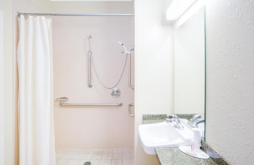 Saraland Hotel | Microtel Inn & Suites by Wyndham Saraland