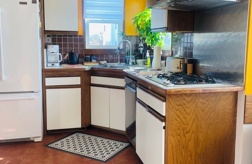 Westchester House | Mid Century Garden Retreat near So-Fi and LAX