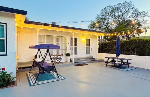 South of Conant House | Mid-Century Long Beach Home with Private Backyard & Parking