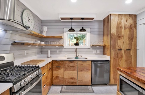 Fairhope House | MidtownMidCenturyModern, FREE golfcart. Close to downtown, 3bds, 2baths. Office