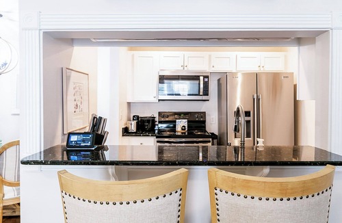 Gulf Park Estates Condo | MILITARY RENTAL - 2 bed/2 bath condo in a gated Ocean Springs community!