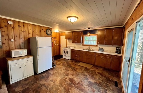 Vineland Cabin | Mille Lacs Cottage: Gamble, Fish, Sauna, Sandy Beach