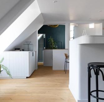 Les Iles Apartment | Mini loft in Notre Dame district, Île Saint-Louis, Paris