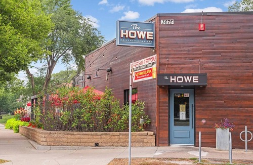 Hiawatha House | Minnehaha Falls Hideaway: 3BR Family & Pet-Friendly Home near Transit & Stadiums