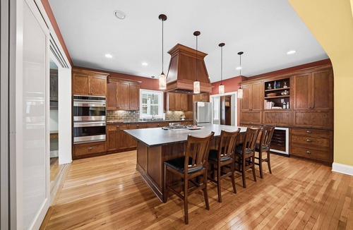 Linden Hills House | MINNeSTAY* Casa Roja