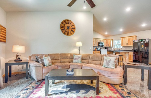 Arbor Vitae Cottage | Mins to Woodruff Lakes: Pet-Friendly Cabin!