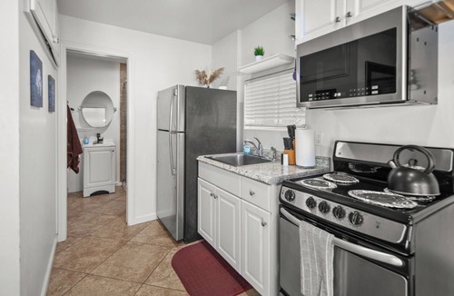 South Mission Beach House | Mission Beach 1BR · Steps to Bay & Ocean · Water Views · Free Parking