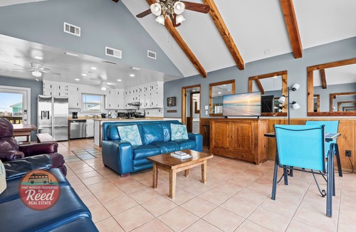 Southpointe House | Mitts-issippi - Charming 4br/2ba Gulf Front Home, Sleeps 10