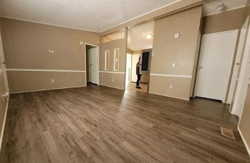 Sunrise Manor Apartment | Mobile Manufactured Reservation Book 7 Nights