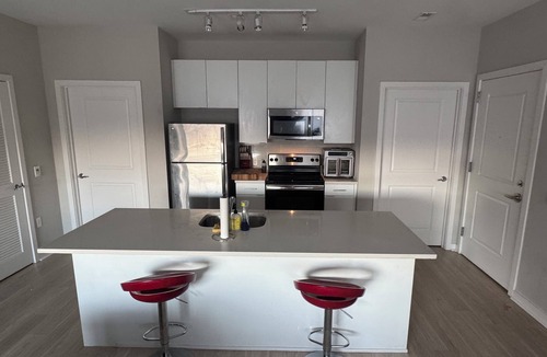 University Park Apartment | Modern 2BR/2BTH near DC; Walk to Mall, Shops & Metro!