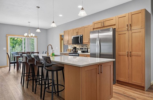 Fish Creek Condo | Modern 3-Bed Fish Creek Retreat with AC & Fast Wi-Fi — Perfect Door County Base!