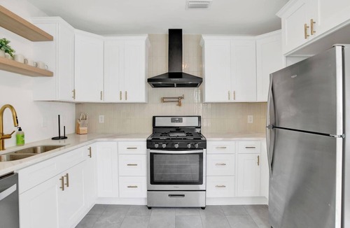 Mobile House | Modern 3BR Near Downtown | Perfect for Nurses