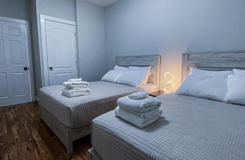 East Boston Apartment | Modern 3BR Walk to Subway 2 Min to LOGAN Airport
