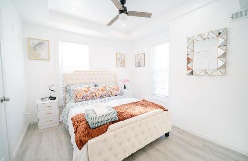 Washington House | Modern 5BR DC Home Free Parking Steps from Metro Family-Friendly