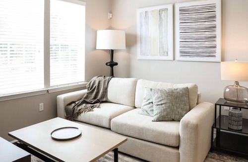 South Baton Rouge Apartment | Modern Apartment in Prime Location (ID7888X97)