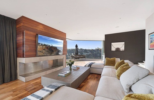 Bel Air House | Modern Bel Air Estate | 5 Bd | 7 Ba | 6,112 sqft | Pool | Views