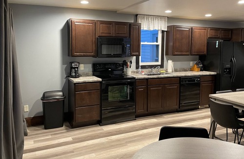 Prairie Du Chien House | Modern Farmhouse north of town right by the Mississippi River