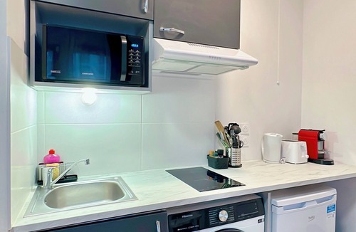 Villepinte Apartment | Modern, fully-equipped apartment
