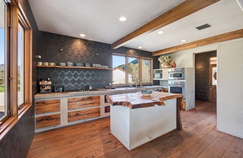 Ventura County House | Modern home in Santa Paula
