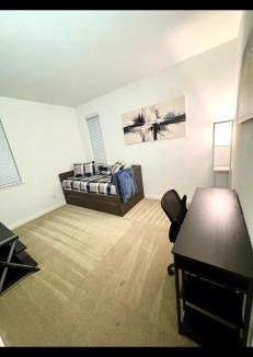 Nut Tree House | Modern Luxurious 3BR Retreat near Napa SAC SF
