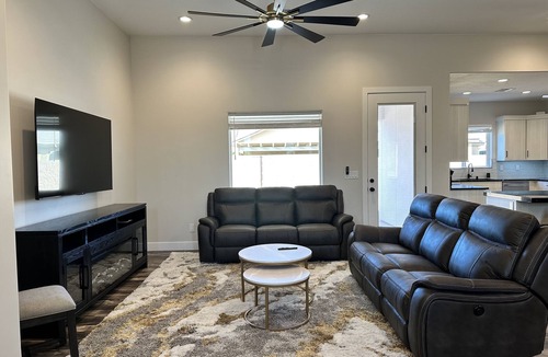 Mesquite House | Modern Mesquite New Home perfect for golfers and families alike.