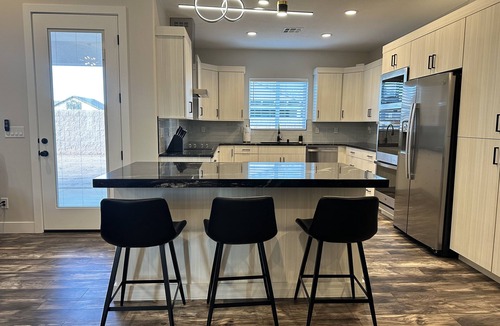 Mesquite House | Modern Mesquite New Home perfect for golfers and families alike.