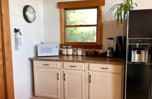Great Cacapon Cabin | Modern Mountaintop Cabin with a gorgeous view