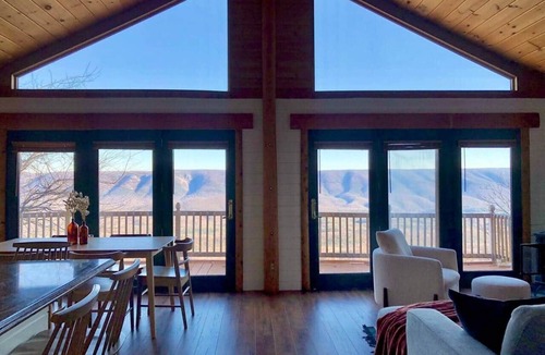Great Cacapon Cabin | Modern Mountaintop Cabin with a gorgeous view