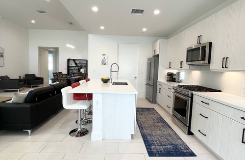 Racquet Club West House | Modern Oasis Home in Palm Springs - 5 beds