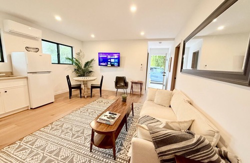 Meiners Oaks House | Modern Ojai 1BR Suite Near Town