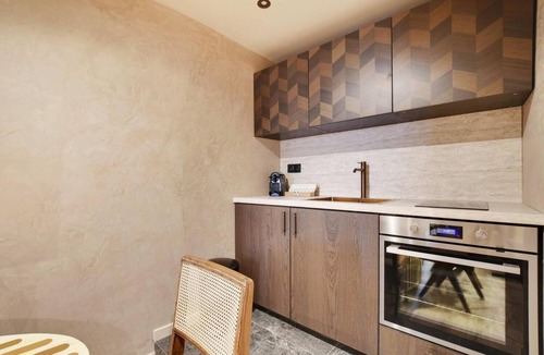 Quartier du Mail Apartment | MODERN & SPACIOUS 2-BEDROOM APARTMENT IN CENTRAL PARIS