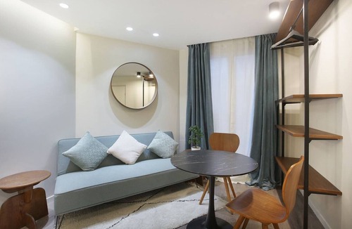 Pigalle Apartment | Modern Suite Center of Paris Montmartre