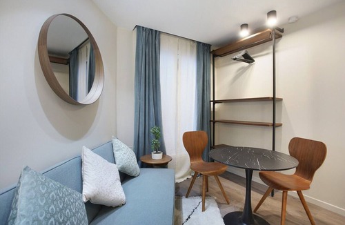 Pigalle Apartment | Modern Suite Center of Paris Montmartre