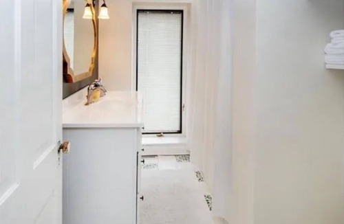 West Side House | Modern Victorian Home Entire Home Or Private Rooms Available for family or group