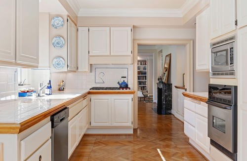 Hedgerow Villa | Montecito Garden Estate - walk to Beach, Hiking Trails, Shops & Restaurants
