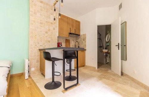 Quartier de Rochechouart Apartment | Montholon1 Charming Apt LaFayette and Opera