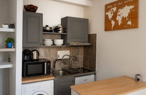 Clignancourt Apartment | Montmartre & Eiffel Tower View – In the Heart of Authentic Paris