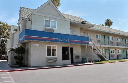 Bakersfield Hotel | Motel 6-Bakersfield, CA - East