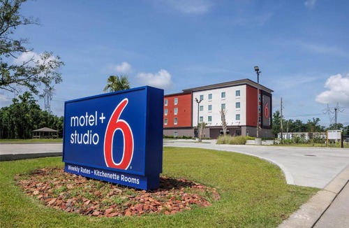 Gonzales Hotel | Motel 6 Gonzales, LA Baton Rouge Geismar Prairieville I 10