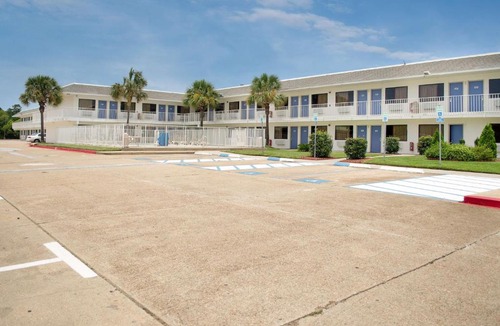 Gulfport Hotel | Motel 6 Gulfport, MS Airport