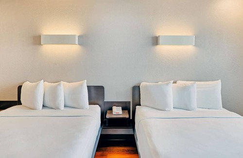 Inglewood Hotel | Motel 6 Los Angeles, CA - Los Angeles - LAX